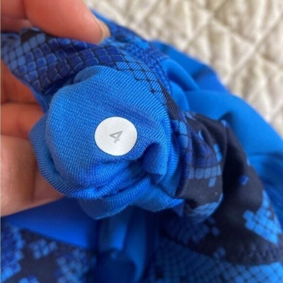 Lululemon All The Right Places Crop Pipe Dream Blue /Ziggy Snake Pipe size 4 - Picture 6 of 6